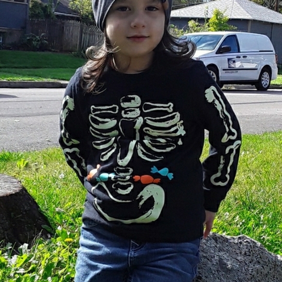 Meet your Posher, Michelle - Picture 3 of 3